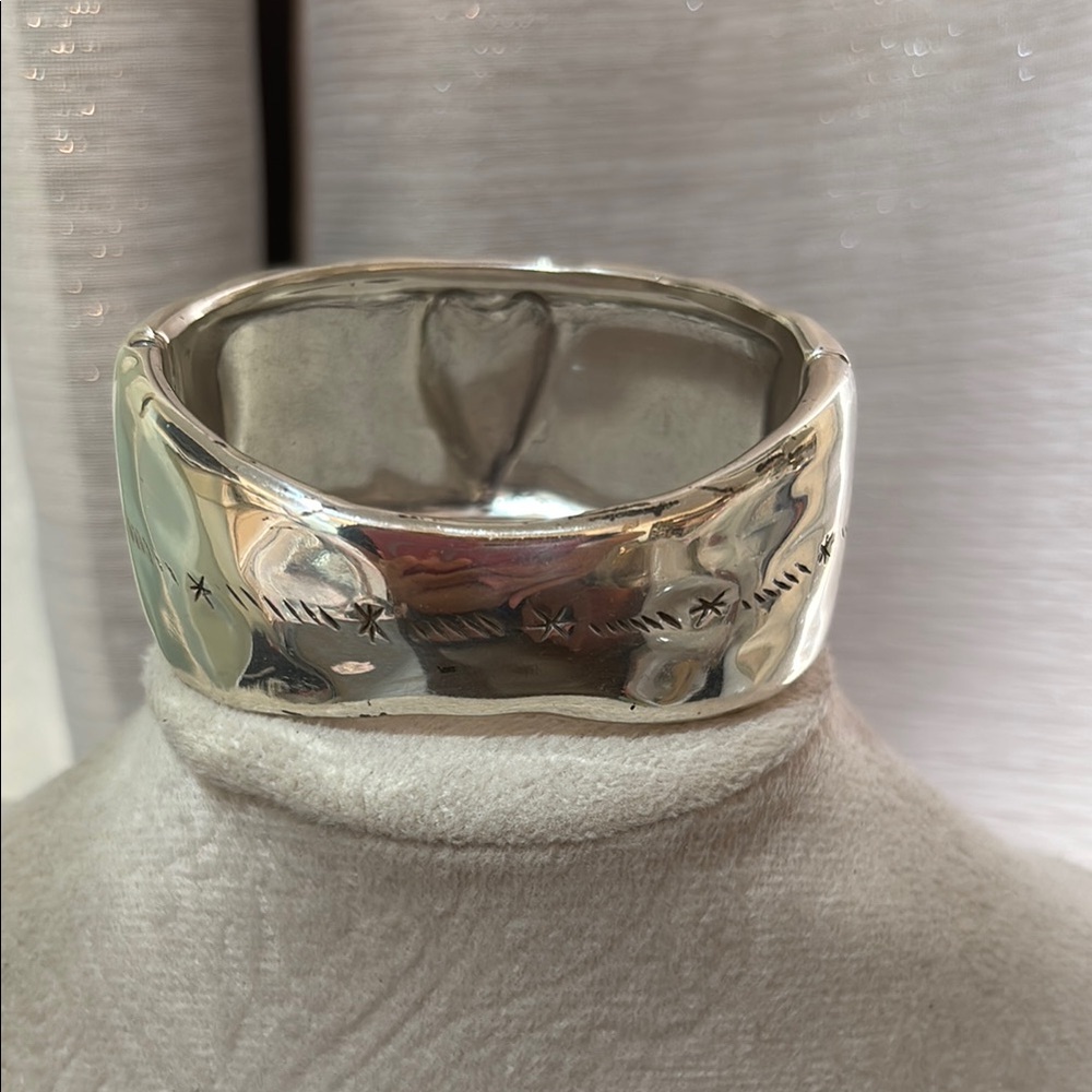 Brighton Clamper Bracelet with Textured Design - Picture 4 of 5